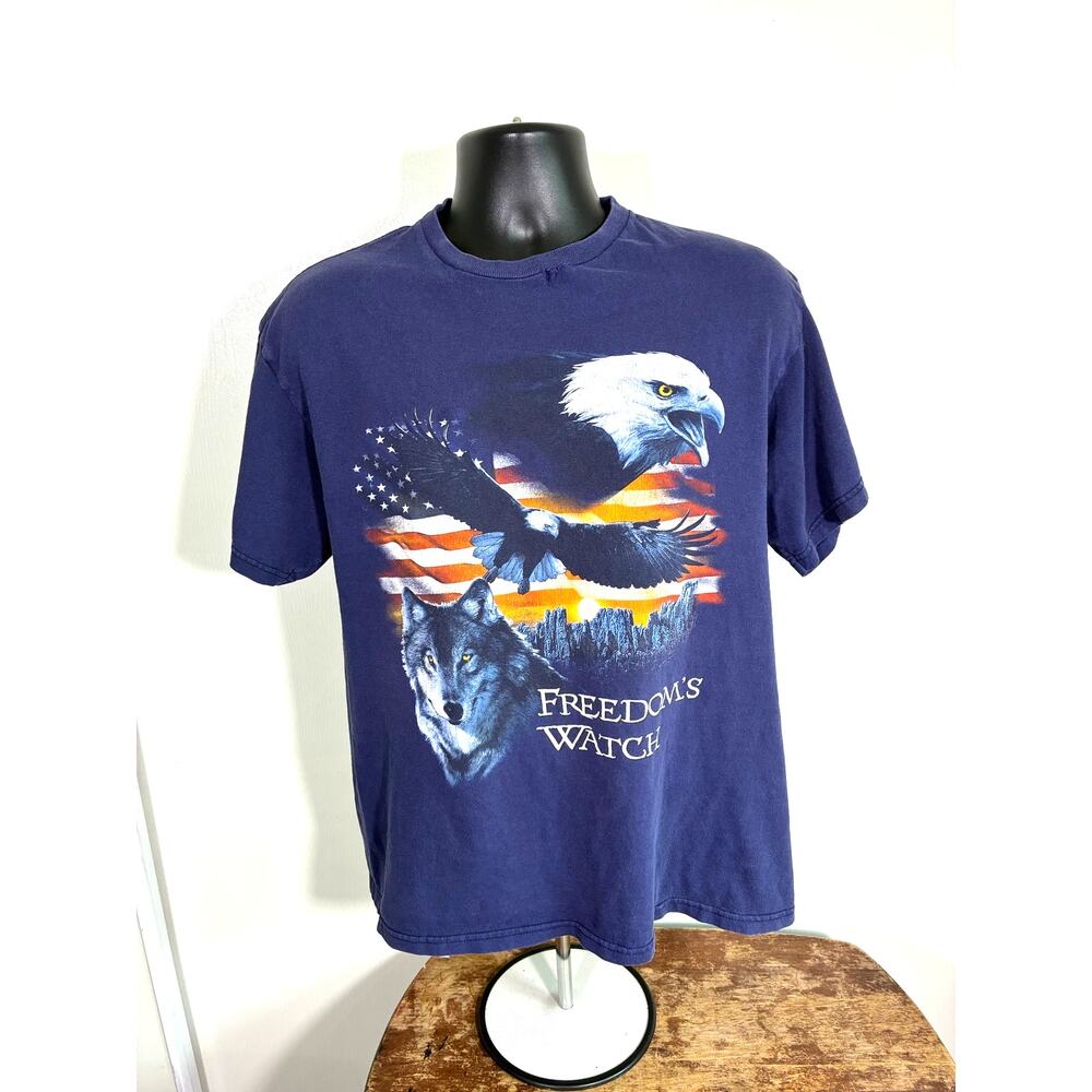 Freedom's Watch Eagle Wolf American Flag T-Shirt Navy L